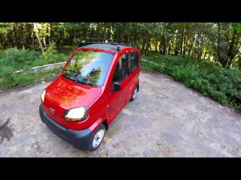 Видео: Bajaj Qute Qcar RE60  - Лучший тест (движение с комментариями)