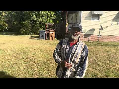 Видео: Уличное интервью, она солгала тебе, что у неё нет работы