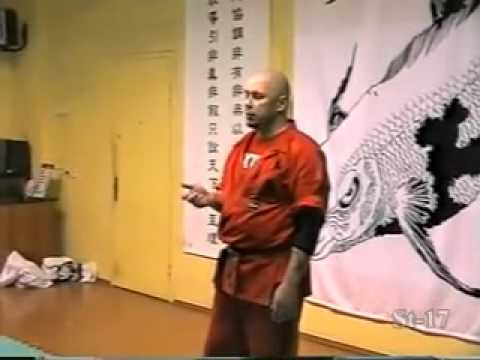 Видео: А. Кочергин "Когда нужно доставать нож"