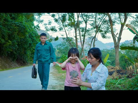 Видео: Добрый полицейский и деревенская девушка спасают брошенную девочку на улице | Трогательная история