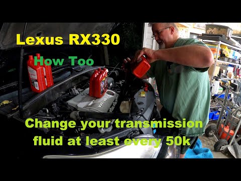 Видео: Замена трансмиссионной жидкости Lexus RX330 2006 года