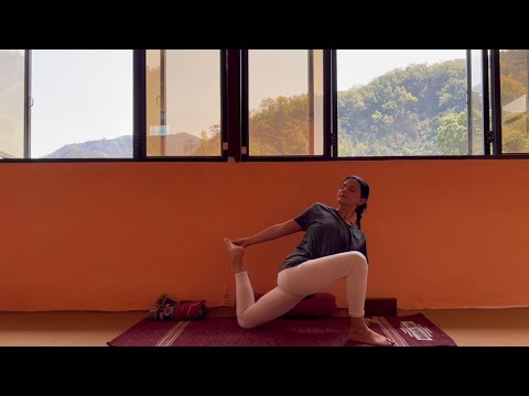 Видео: УТРЕННЯЯ ТЯГУЧАЯ йога для ПРОБУЖДЕНИЯ ВСЕГО тела. 18 мин | День 7 йога челленджа