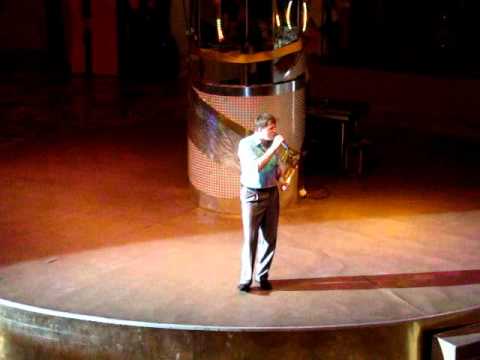 Видео: Евгений КОНОВАЛОВ.  А за окошком ветер вьюжит 01.06.2012.wmv