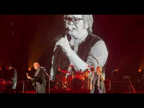 Видео: На счастье - Вадим Самойлов и Настя Полева, ККЗ Космос (Екатеринбург), 05.10.2024