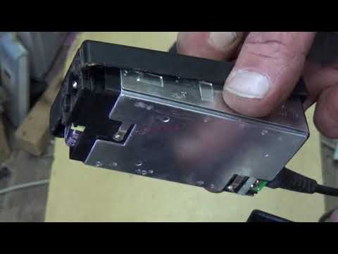 Видео: Ремонт ноутбука  Проверка блока питания