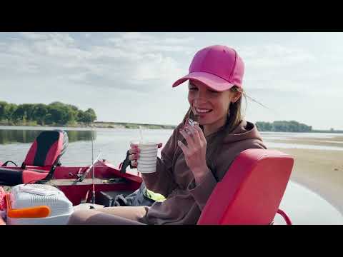 Видео: Загораем на острове на Оке! Рыбачим по пути!