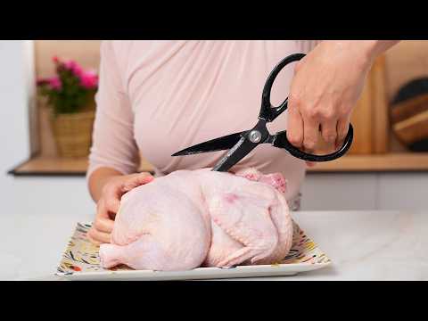 Видео: Теперь буду ЗАПЕКАТЬ только так! Секрет самой СОЧНОЙ и ВКУСНОЙ курицы!