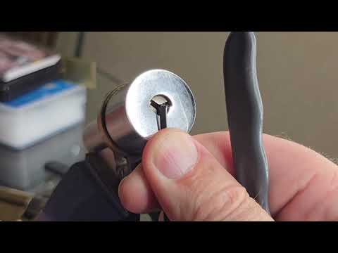 Видео: Вскрытие цилиндра Fab NZS 3A без повреждения. 