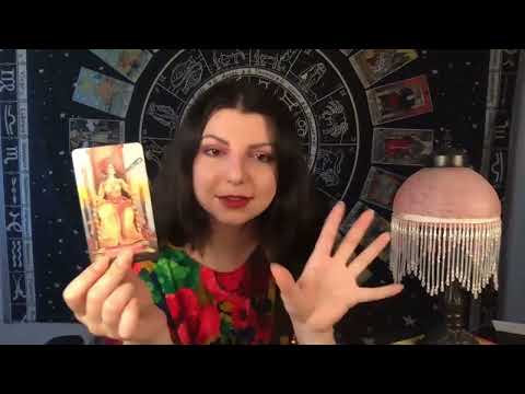 Видео: КОГО Он ЛЮБИТ? Вас Или Соперницу. ЧАСТЬ 1 Таро Юлия Петрова