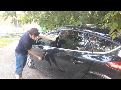Видео: Снятие дверных карт и проклейка дверей на Ford Focus 3