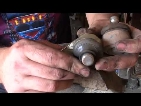 Видео: Меняем шаровую опору на Таврии.(подробно) We change the spherical support in Tavria. (In detail)