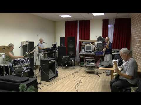 Видео: Соседка. Кавер группа "ВИА 70-х Белоомут". Клуб по интересам.