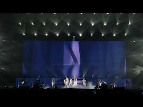 Видео: Полина Гагарина - 07 Вдох + Бабочки (Санкт-Петербург 08.03.2024)