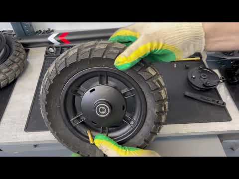 Видео: Midway Tank Pro шиномонтаж, замена камеры и покрышки на переднем колесе.
