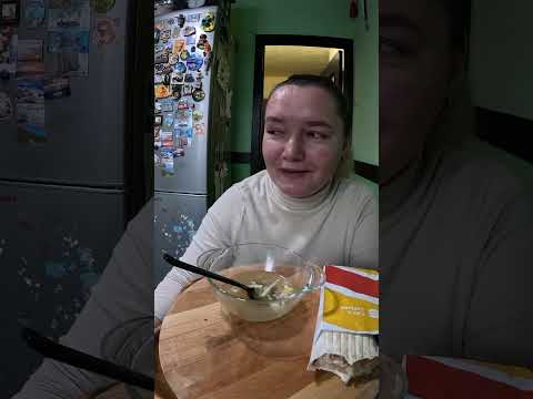 Видео: Шаурма, куриный суп с домашней лапшой #mukbang #еда #вкусно 