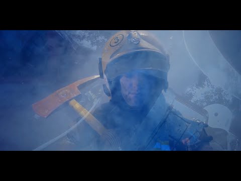 Видео: Я пожарный. Стих...