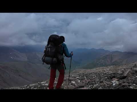 Видео: Solo Hiking around Mount Elbrus/ Одиночный поход вокруг Эльбруса июль 2024