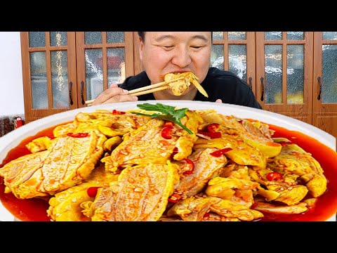 Видео: 5 котят из трех желтых цыплят, Ацян готовит «Цыпленка с перцем».