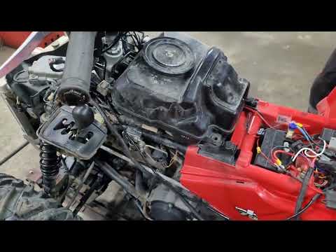 Видео: SUZUKI KINGQUAD 700 ГЛОХНЕТ ПРИ ПОВОРОТЕ РУЛЯ