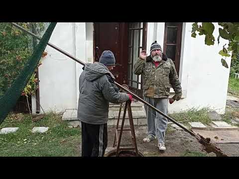 Видео: Пробурили скважину в глине вручную! Подробно с пояснениями.