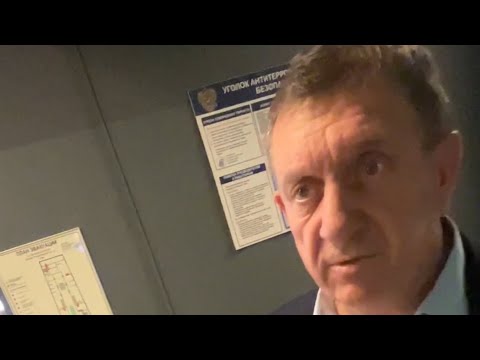 Видео: Нападение охранника "Центрального рынка" на курьера. Беспредел и неадекватность сотрудника охраны!