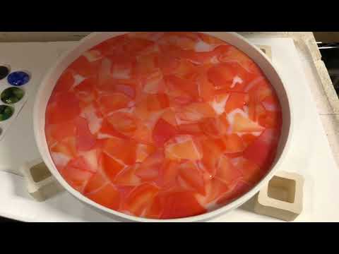 Видео: Чаша из плавленого стекла с использованием стеклобоя в форме Patty Gray