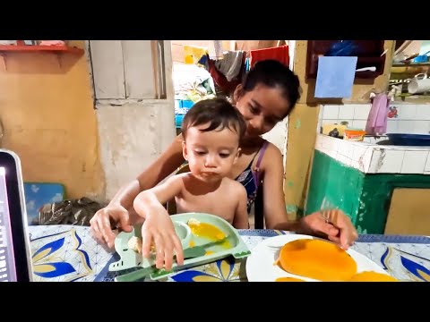 Видео: Жизнь в трущобах каково мне? Юрчик заболел на ДР Найви и больницы. Друг впервые в Азии и у него шок