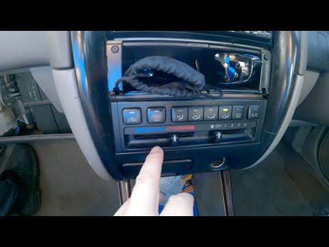 Видео: НУЖНА ПОМОЩЬ В РЕМОНТЕ ПЕЧКИ МАЗДА КАПЕЛЛА