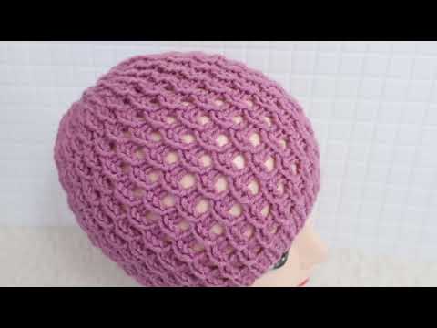 Видео: Шапка женская спицами. Мастер класс