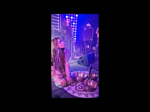 Видео: ЛИНДА - Intro, Белый шторм (Мумий Тролль Music Bar, г. Москва) [1080p] - 31.08.2024