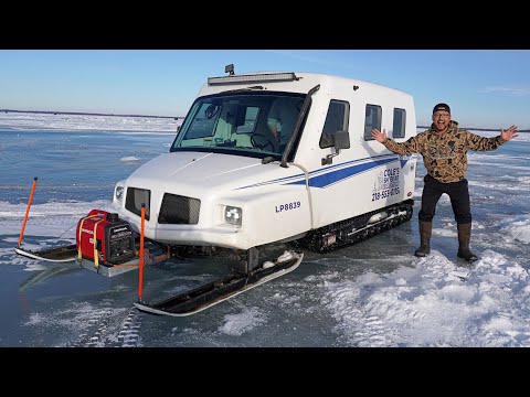 Видео: Подлёдная рыбалка на SnoBear за 70 000 долларов! (Ловля судаков)