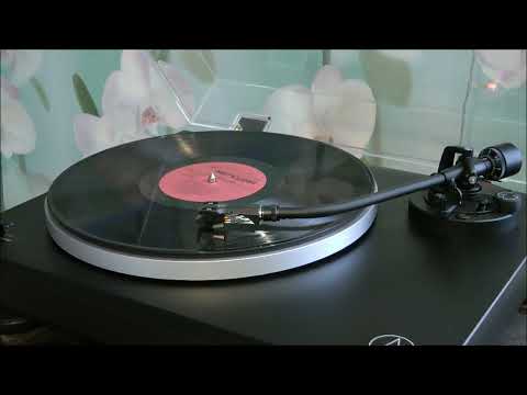 Видео: Пластинка. Пугачева, Антонов, Ротару, Яак Йоала, Леонтьев в сборнике: Парад солистов эстрады, 1983