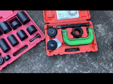 Видео: Простая замена шаровой опоры Hyundai Elantra ($45/колесо)