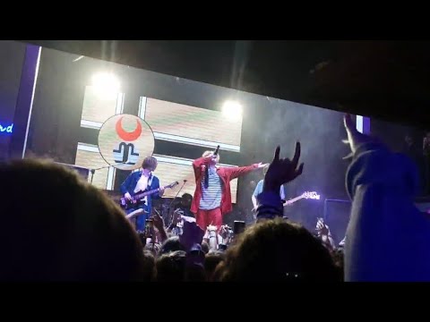 Видео: КОНЦЕРТ ПОЛМАТЕРИ МОСКВА 18.11.22 (купила билет за 300 руб ыхыхых) *влог*