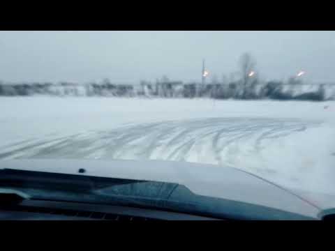 Видео: Шины Hankook Winter i cept iZ2 W616 в горку и на льду