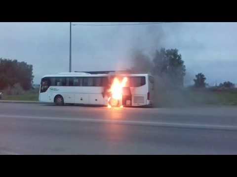 Видео: Возле Южноуральска в 21.30, 06 июня сгорел рейсовый автобус!!!!!!!!!!!!!!!!!!