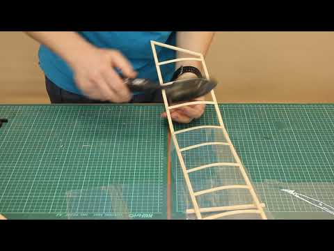 Видео: Схематический планер, изготовление, обтяжка крыла, урок 9.