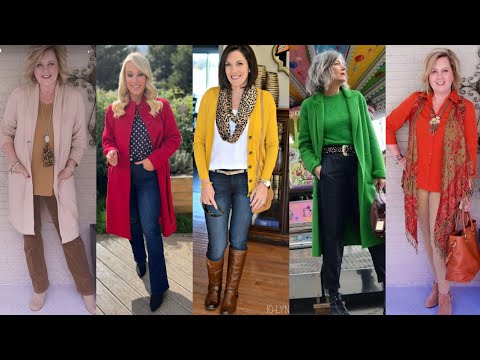 Видео: Самые красивые и стильные идеи нарядов для женщин 50, 60, 70 лет / Модные наряды 2025 года