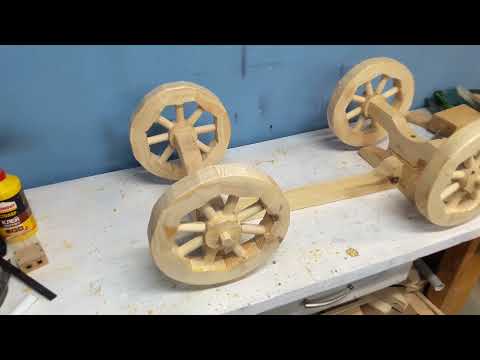 Видео: Деревообработка / Изготовление садовых тележек / Плотницкие работы в саду