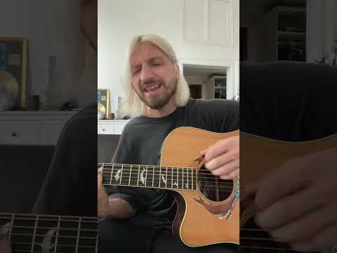 Видео: Женя Мильковский - Свадьба (акустика) эфир 14.08.2021