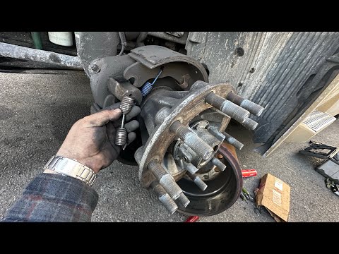 Видео: Замена трещеток регулировка тормозов на Volvo VNL в США , зароботок овнерв в 2025 г на Step Deck …