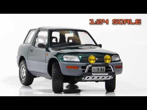 Видео: Toyota Rav 4 (1/24 scale model ) Toyota Rav 4 ( 1/24 Масштабная модель )