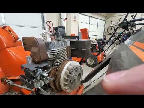 Видео: Попытка починить бесплатный снегоочиститель Ariens