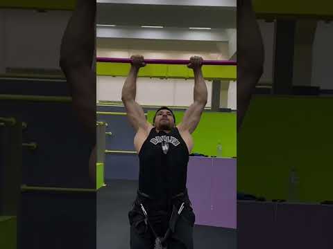 Видео: РЕКОРД ПО ВЫХОДАМ +32кг 🎉💪🏻😱 #воркаут #тренировка #турник