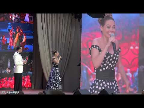 Видео: Московская Оперетта в парках Москвы / Russian Operetta, Moscow Part VII #yurbau