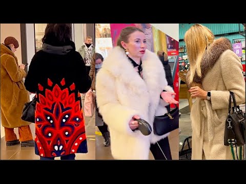 Видео: Я в шоке от шуб на модницах Петербурга! Каких только нет! Стрит стайл Зима 2022 Street fashion