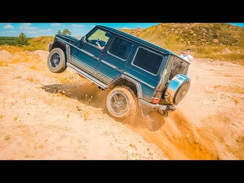 Видео: КТО ВЫШЕ ПРЫГНЕТ? ГЕЛИК AMG против ПСИХОВ на TOYOTA PRADO и JEEP WRANGLER в OFFROAD