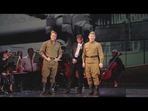 Видео: «ГАРМОНЬ». Отрывок из поэмы Александра Твардовского «Василий Тёркин»