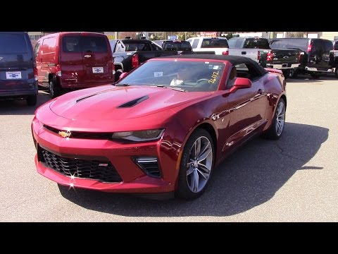 Видео: Chevrolet Camaro 2SS Convertible 2016 года: подробный обзор и запуск