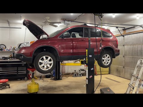 Видео: 🔧 Замена трансмиссионной жидкости Honda CR-V 2007-2011